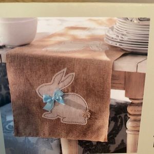 Easter Table Runner & Napkin Holders